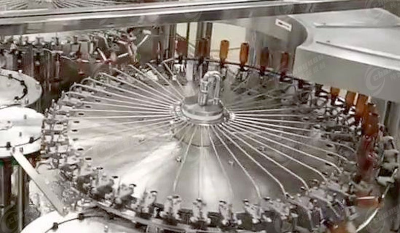 塑料瓶啤酒灌裝機(jī)-4 塑料瓶啤酒灌裝機(jī)-4